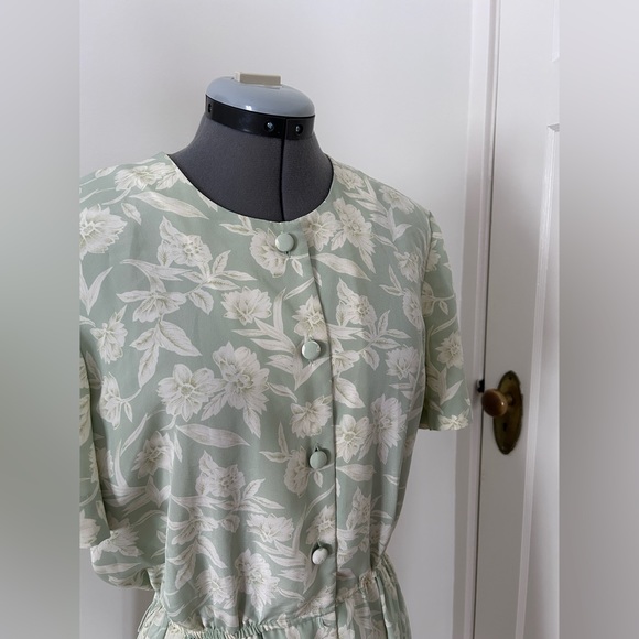 Vintage Mint and Cream Cottagecore Dress - Picture 2 of 5